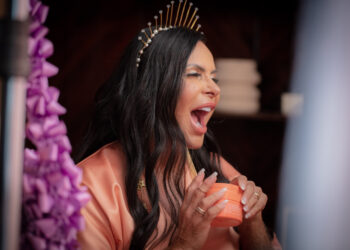 Campanha do Boticário traz Gretchen, rainha do bumbum, em clipe irreverente com nova versão da icônica música Freak Le Boom Boom