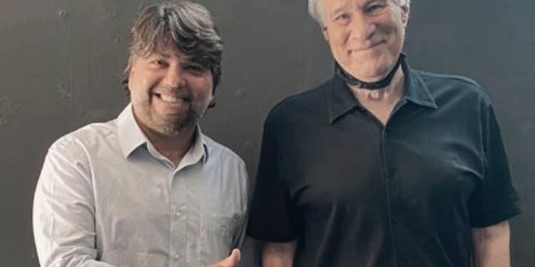 Grupo Grau Educacional lança campanha nacional com o consultor de carreiras Max Gehringer