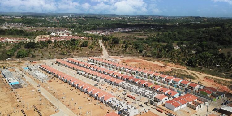 Olé Casas e Viana & Moura são referências no segmento de construção de casas populares no Nordeste