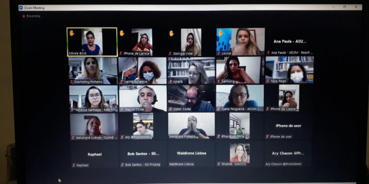 Supermercado Pinheiro reúne influenciadores para um café virtual