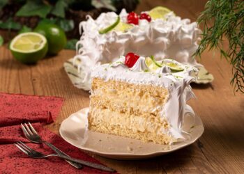 Sodiê dá dicas de bolos com frutas cítricas para o verão