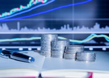 Especialista analisa mercado financeiro e fala sobre expectativas para 2022