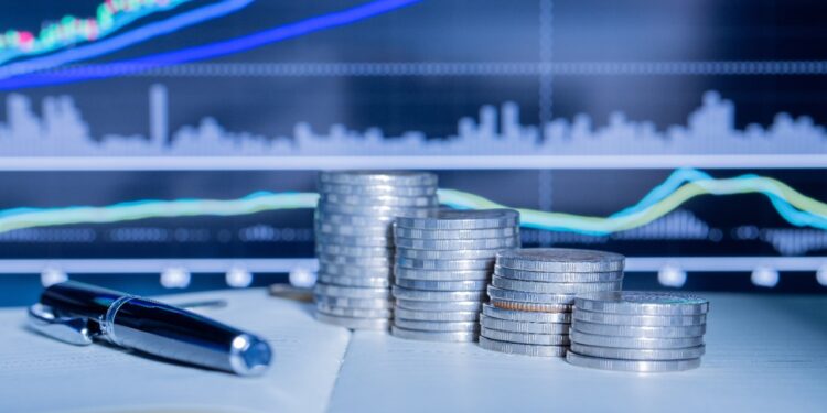 Especialista analisa mercado financeiro e fala sobre expectativas para 2022