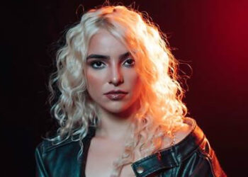 Destaque no The Voice Brasil, Camila Marieta faz apresentação em Fortaleza