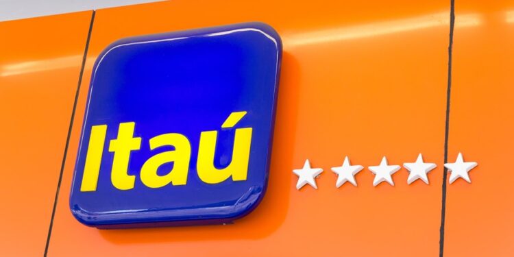 Itaú Unibanco simplifica abertura de conta e inova com serviço via WhatsApp