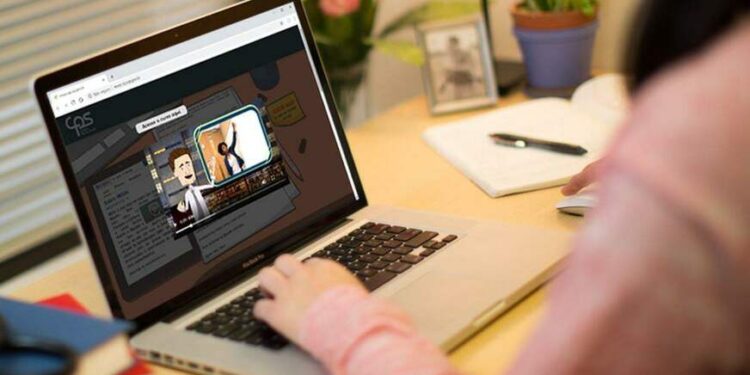 Iungo e NAP-USP oferecem cursos gratuitos e pelo WhatsApp, com tutores e muita prática