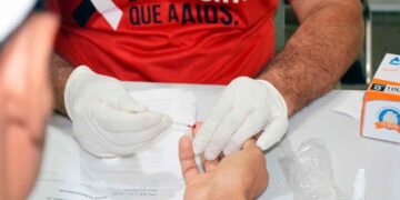 Casos de infecções com HIV aumentaram mais de 50% em 10 anos