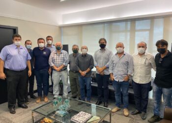 Olé Casas e Viana&Moura se reúnem com empreendedores e secretários de Itaitinga