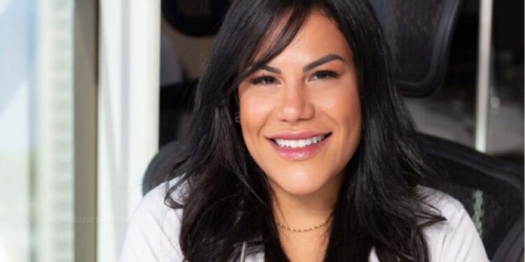 Médica e hipnoterapeuta, Dra. Ludmila Maciel adota método humanizado e combinação de tratamentos para combater a ansiedade