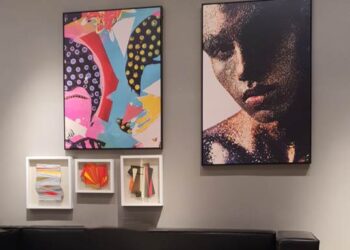 Coletânea de arte e design de artistas plásticos locais no RioMar Fortaleza 