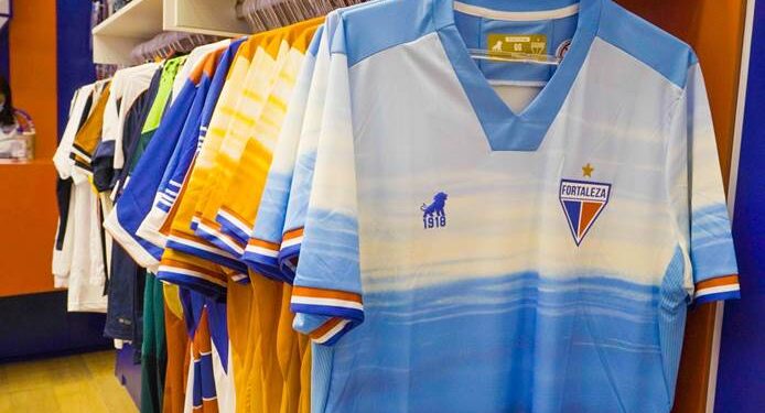 Loja Leão 1918 do Fortaleza Esporte Clube  é inaugurada no RioMar Fortaleza