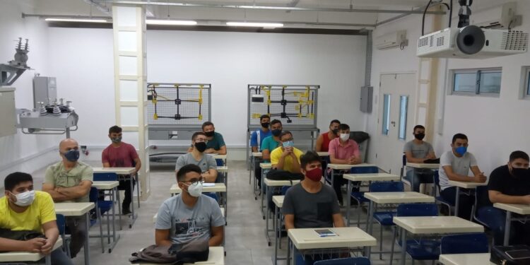 Programa de Qualificação de Fornecedores (PQF) no setor de energia tem início neste sábado (12)