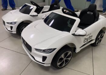 ibyte doa carrinhos elétricos para diversão de crianças internadas em hospitais de Fortaleza