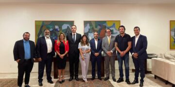 Diretores da Anec visitam presidente do Senado para reivindicar volta dos 35% de margem consignável