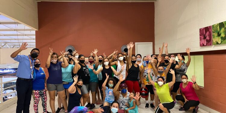 Supermercado Pinheiro oferece aulas gratuitas de zumba e malhação em suas unidades 