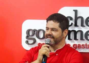 Com 25 anos de atuação e referência no mercado, chef André Ávila assume a coordenadoria técnica da franquia Escola Chef Gourmet em Fortaleza