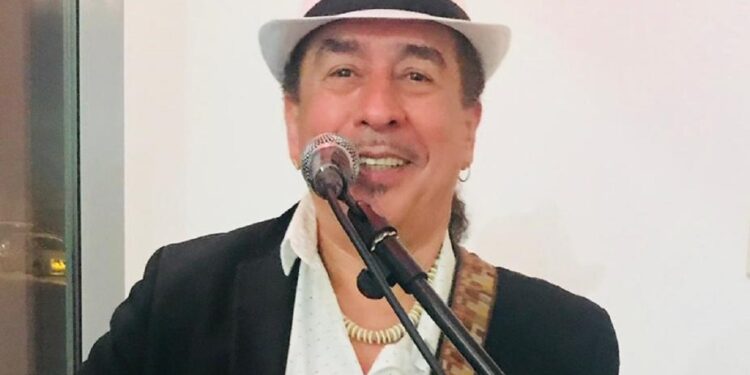 SHOWS DE JABUTI FONTELES,  LUIZINHO CALIXTO, E DISCOTECAGEM DA DJ RENATINHA NO CANTINHO FRANGO