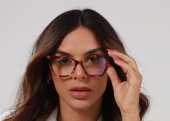 Ferrovia Eyewear firma parceria com a Kodak para produzir óculos de grau em Fortaleza