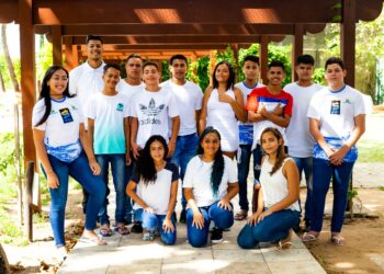 Associação O Pequeno Nazareno realiza formatura coletiva para 200 jovens em situação de vulnerabilidade social