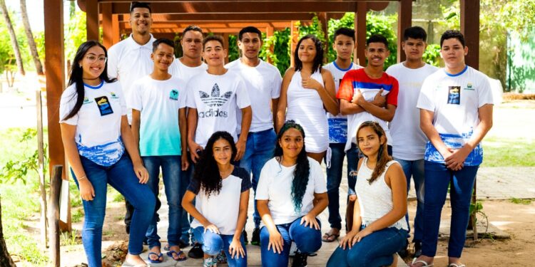 Associação O Pequeno Nazareno realiza formatura coletiva para 200 jovens em situação de vulnerabilidade social