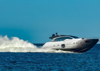 Localizada em Fortim, a marina Fortim Náutica potencializa busca de turistas e moradores por lanchas