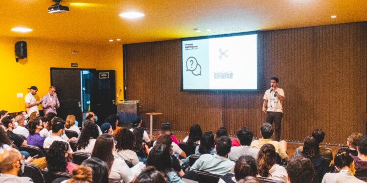 Equipe “Cuida” vence desafio do Global Legal Hackathon e representará o Ceará na semifinal da competição