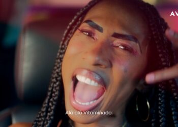 Inês Brasil participa de filme assinado por Wunderman Thompson para lançamento de Avon
