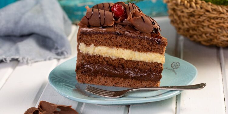 Coco e Ameixa são as frutas dos Bolos do Mês da Sodiê