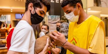 Via Sul Shopping e ONG Abrace promovem evento de adoção de animais e de venda de produtos pet neste sábado (09)