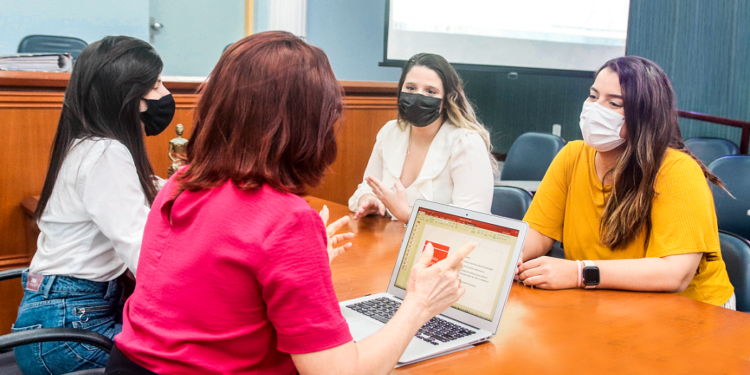 Unichristus realiza parceria entre cursos de Direito e Psicologia para atendimentos à comunidade