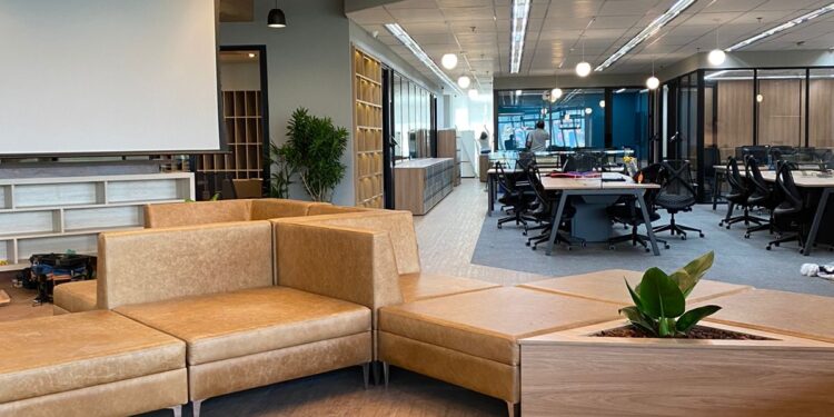 Bloomin’ Brands aposta em novo conceito de escritório na capital paulista  