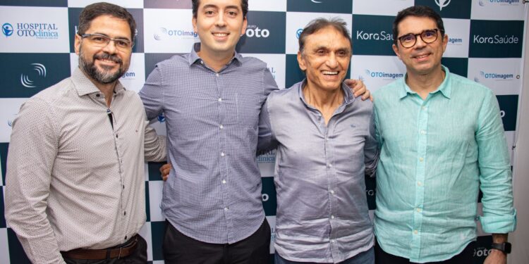 Dirigentes e médicos se reúnem para inauguração da nova estrutura do Hospital OTOclínica 