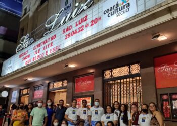 O Pequeno Nazareno leva jovens carentes para prestigiar espetáculo no Cineteatro São Luís