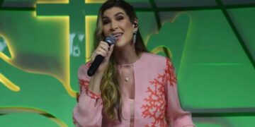 Ticiana de Paula e Banda Missionário Shalom no RioMar Fortaleza