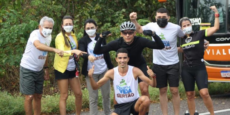 1000Km Pela Vida: na quarta edição do projeto, atletas cearenses percorrem litoral para arrecadar alimentos