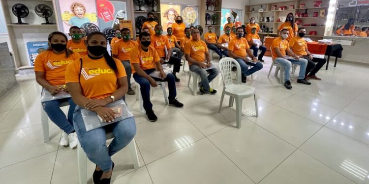 Mallory investe em iniciativas que promovem educação básica de colaboradores e familiares