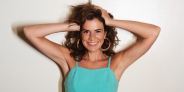 Mariana Aydar faz show em Fortaleza em homenagem aos namorados