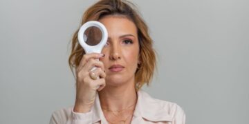 O que fazer para se proteger do sol: protetor solar ou ficar na sombra? Dra Mayara Maia explica.