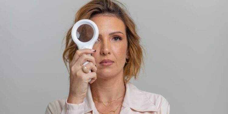 O que fazer para se proteger do sol: protetor solar ou ficar na sombra? Dra Mayara Maia explica.