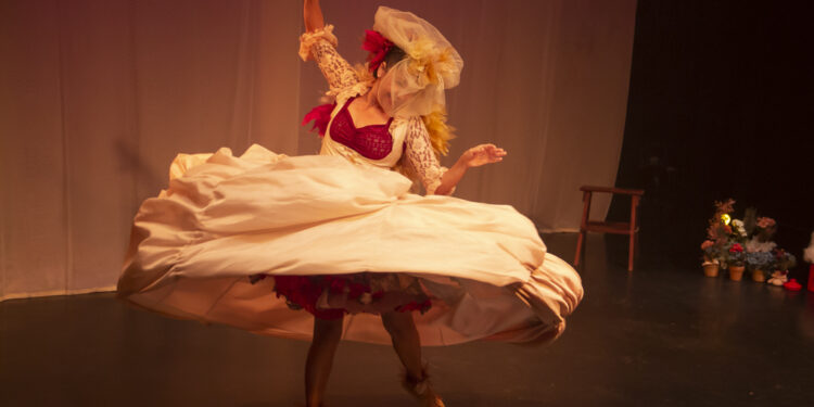 “A RAINHA – Experiências extraordinárias para a primeira infância” chega a Fortaleza com temporada no Teatro Dragão do Mar 