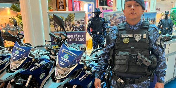 Exposição da Guarda Municipal proporciona interação com público infantil