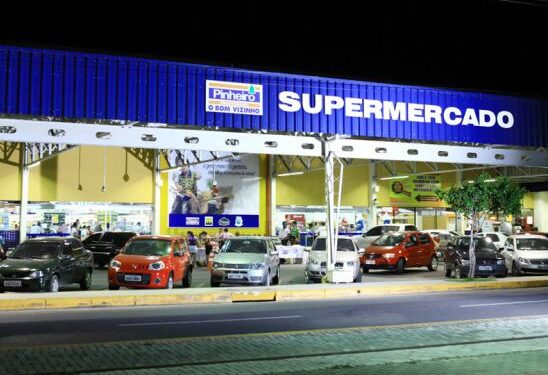 Supermercado Pinheiro comemora 20 anos em Sobral, com programação especial para clientes e parceiros