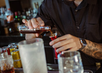 Mixologista do grupo HOST, Pablo Mello compete na Campari Bartender Competition 2022, em São Paulo