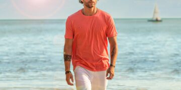 Zefirelli lança campanha de férias “Vista o Sol” com peças que valorizam conforto e estilo