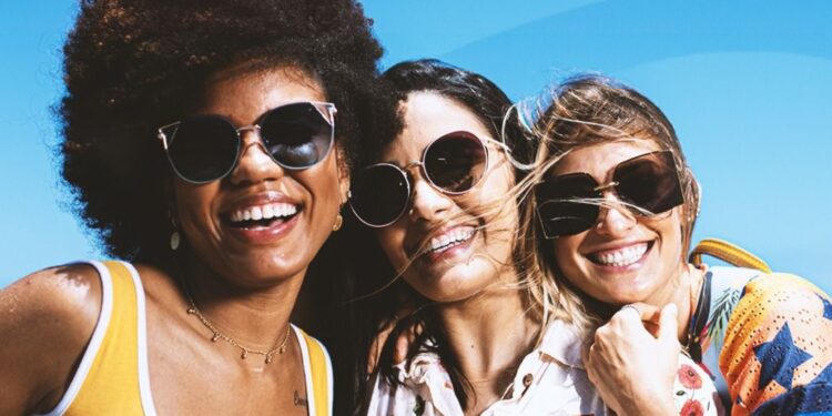 Ferrovia Eyewear promove ação para lançar “Influenciadores da vida real”