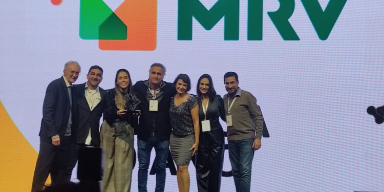 É penta: MRV conquista cinco prêmios e é eleita a Empresa do Ano por sua excelência no relacionamento com o cliente