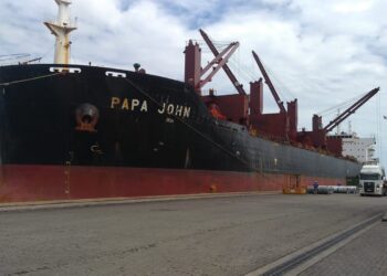 Navio desembarca no Ceará com mais de 10 mil toneladas de produtos importados da China