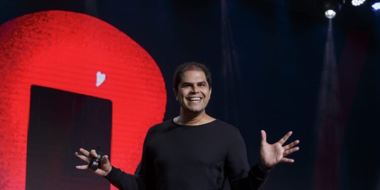 Gomes de Matos convida professor da Singularity University para evento 