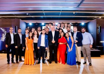 Energo celebra 15 anos de mercado com encontro e homenagens