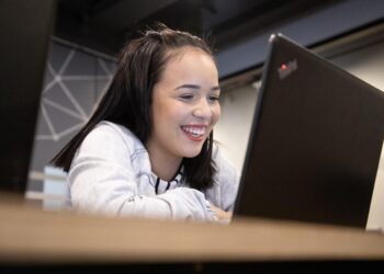 BID Lab, Google e JA Brasil oferecem 480 bolsas para curso de TI 